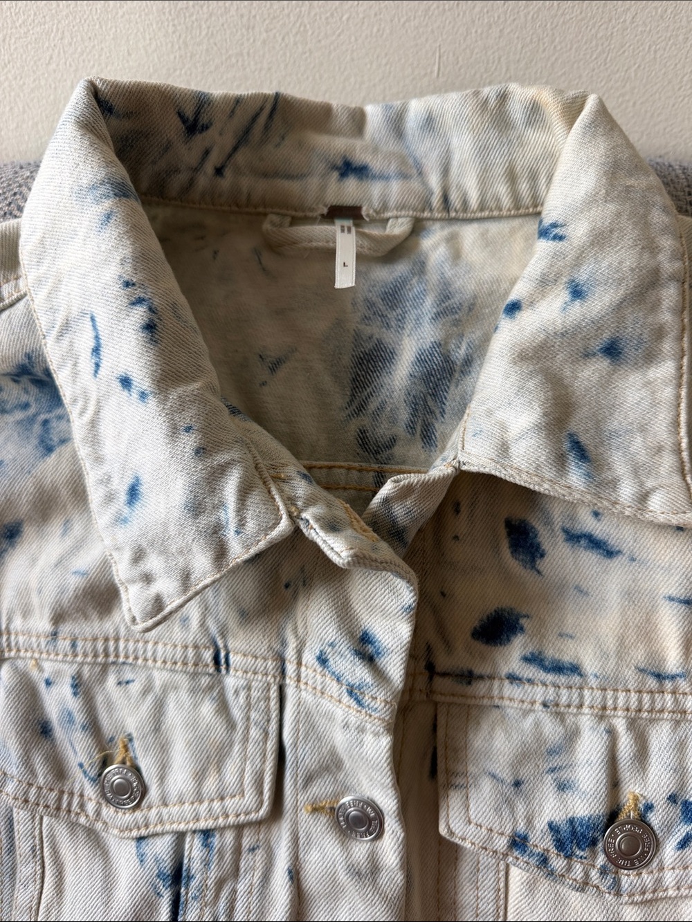 Free People Tie Dye Denim Jacket Size: Large - Picture 4 of 13